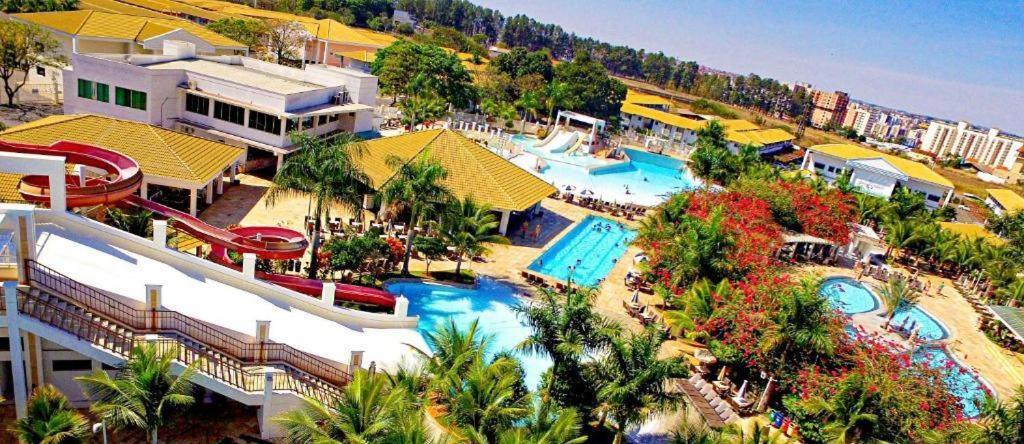 L'acqua Diroma - Suítes confortáveis - Resort com Piscinas 24 horas - Piscina de ondas Caldas Novas Exterior foto